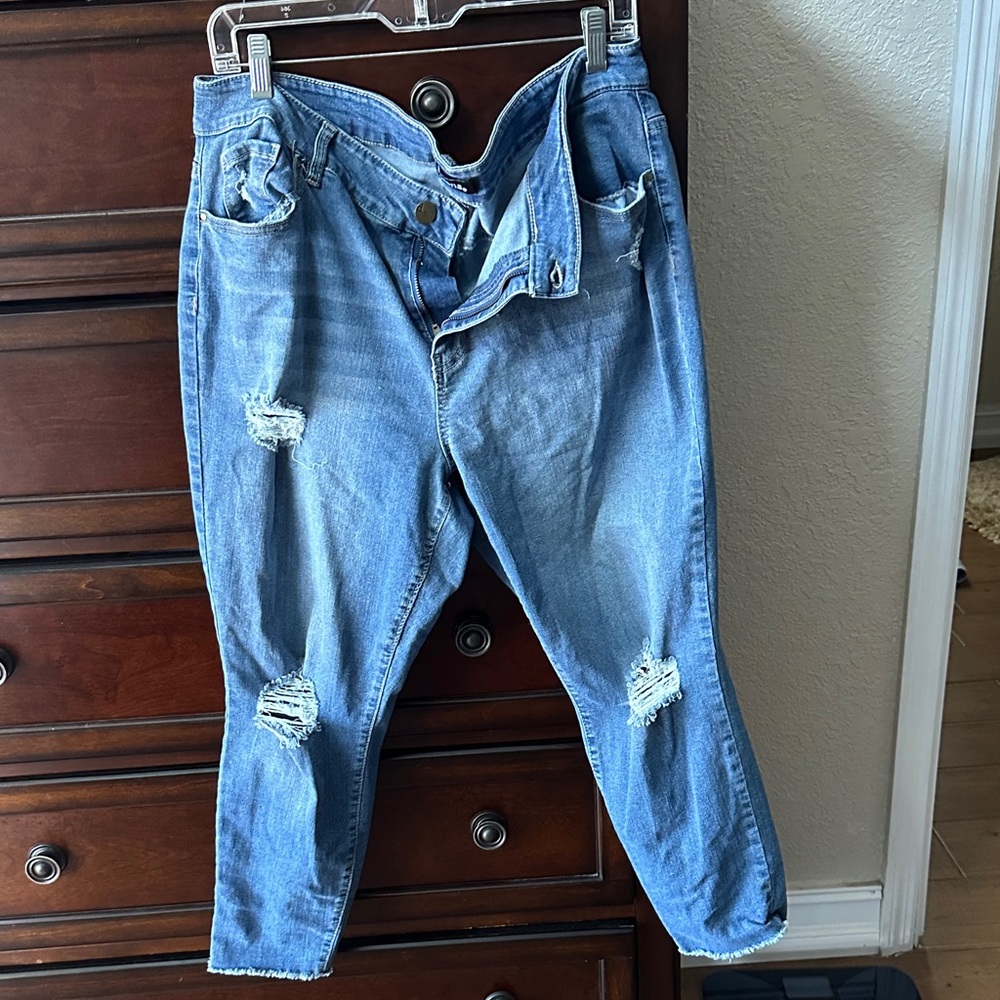 d. jeans Womens Relaxed Light Blue Distressed Jeans